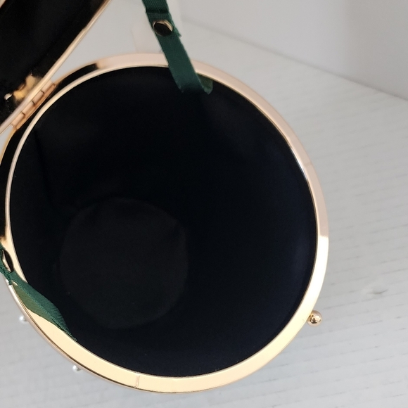 Stylish Women's Green Strawberry Shape Pearl Embellished Leather Handbag - Picture 8 of 9